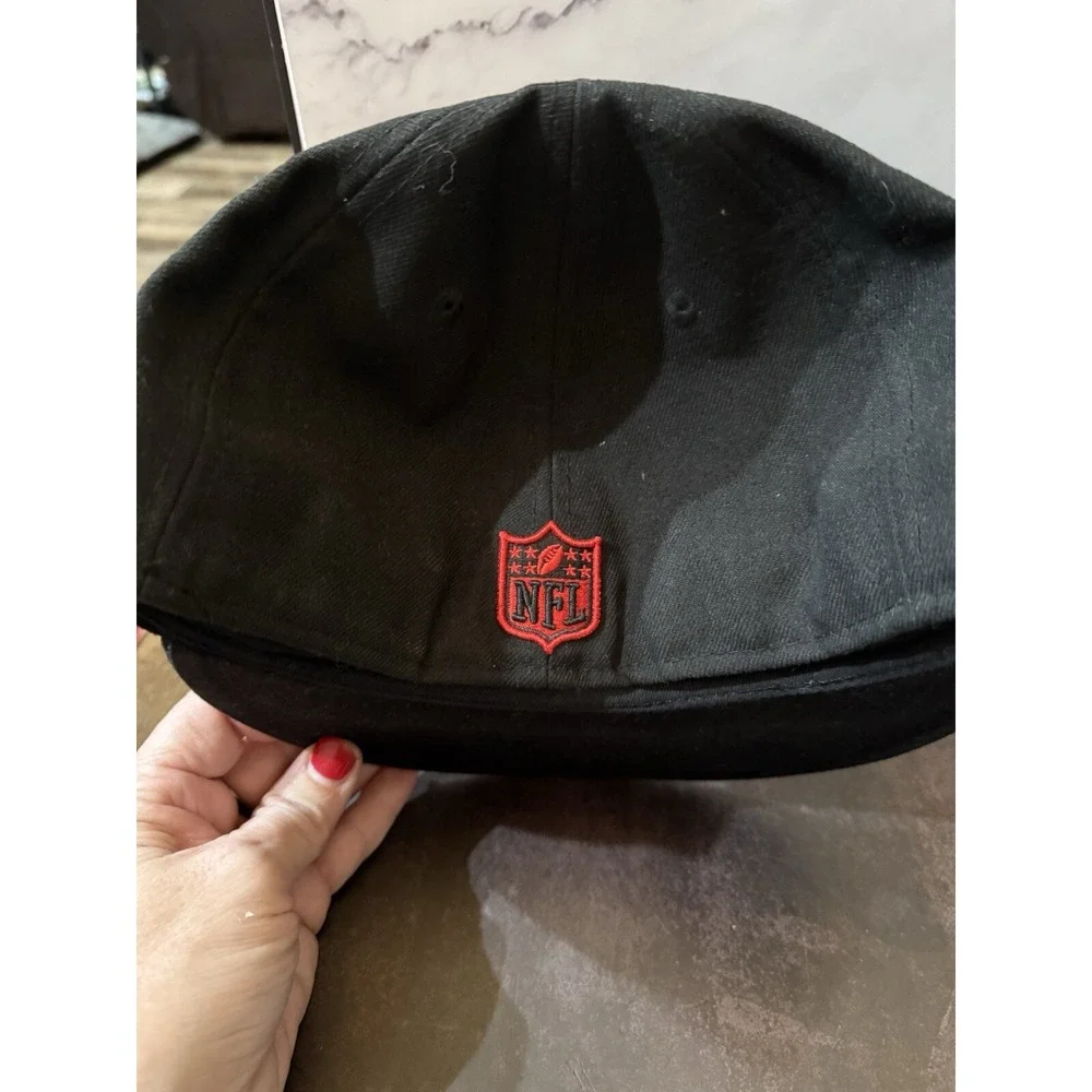 Tampa Bay Buccaneers Hat Size 7 1/4 Black NFL Football - SEE DESC